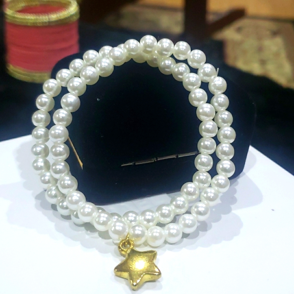 QTY-2 Pearl Bracelet strachable
